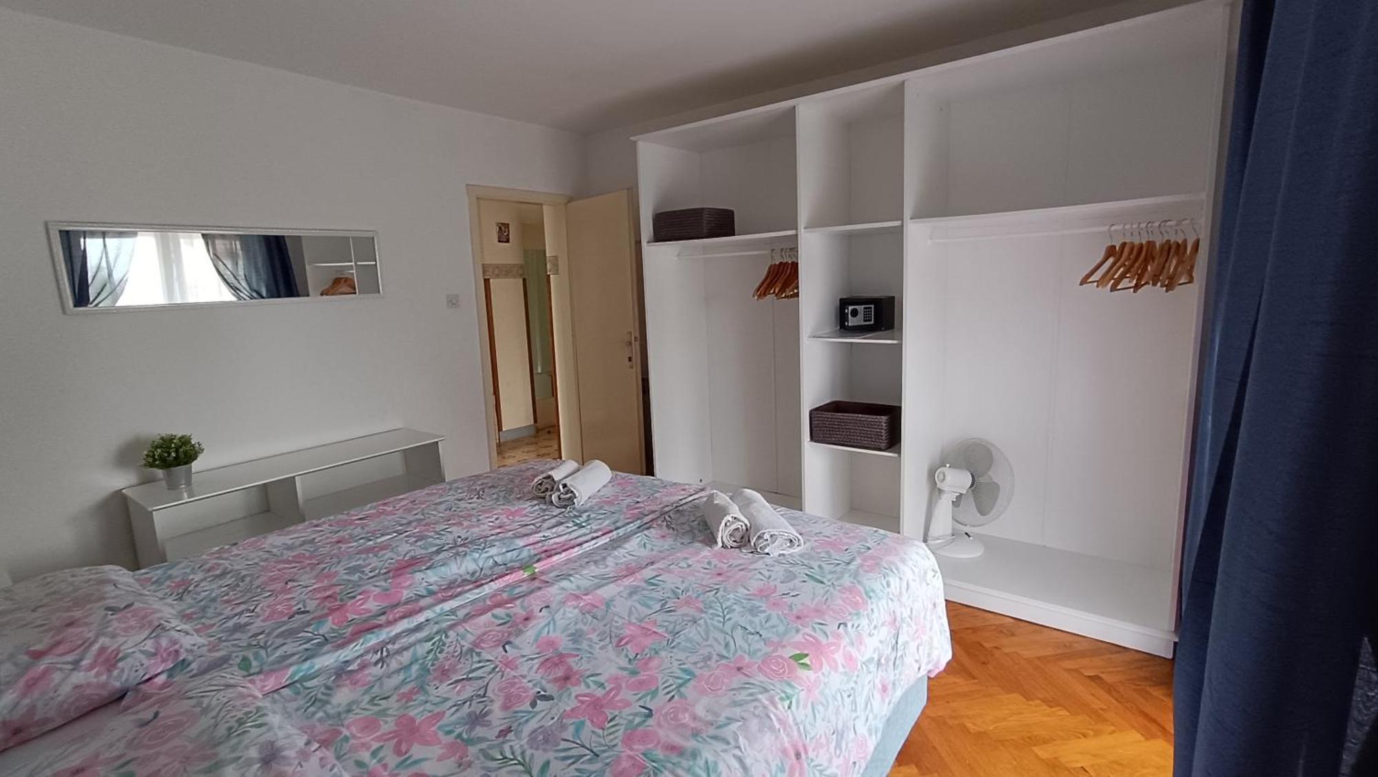 Apartments Gabriela โปเรช ภายนอก รูปภาพ