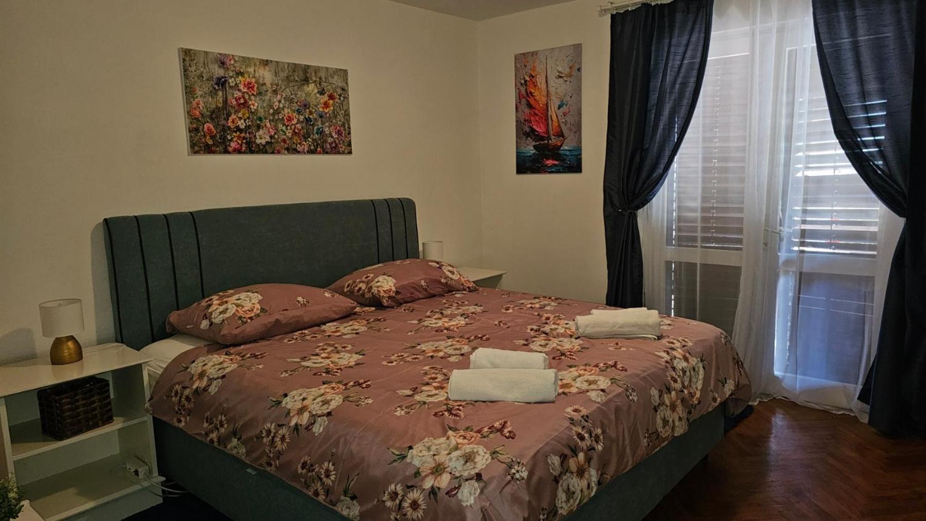 Apartments Gabriela โปเรช ภายนอก รูปภาพ